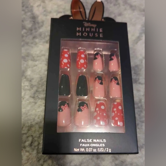 Disney Minnie Mouse artificial nails - Picture 2 of 2